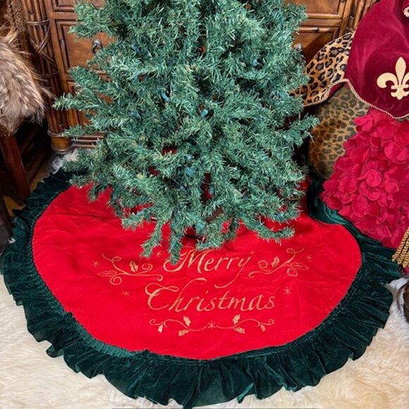 5ft Wood Trail Pine Christmas Tree + Gold Script Merry Christmas Red Green Skirt - Picture 10 of 14